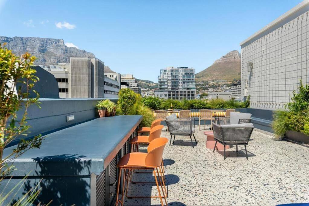 Cosy In The Heart Of * Cape Town